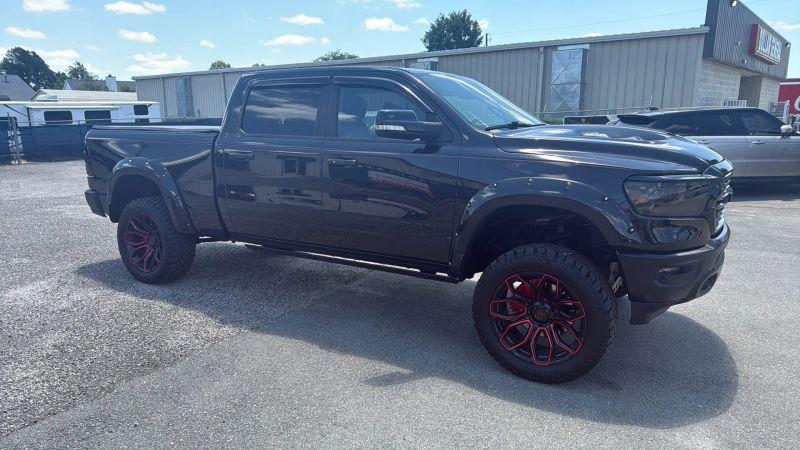 2020 Ram 1500 Laramie Crew Cab 4x4 6'4" Box