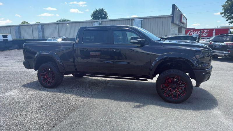 2020 Ram 1500 Laramie Crew Cab 4x4 6'4" Box