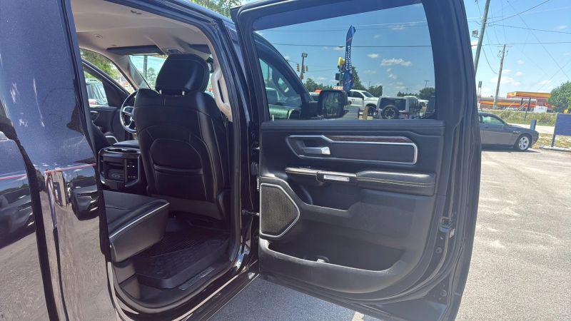 2020 Ram 1500 Laramie Crew Cab 4x4 6'4" Box