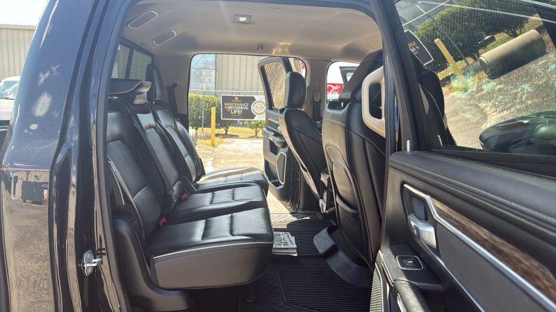 2020 Ram 1500 Laramie Crew Cab 4x4 6'4" Box