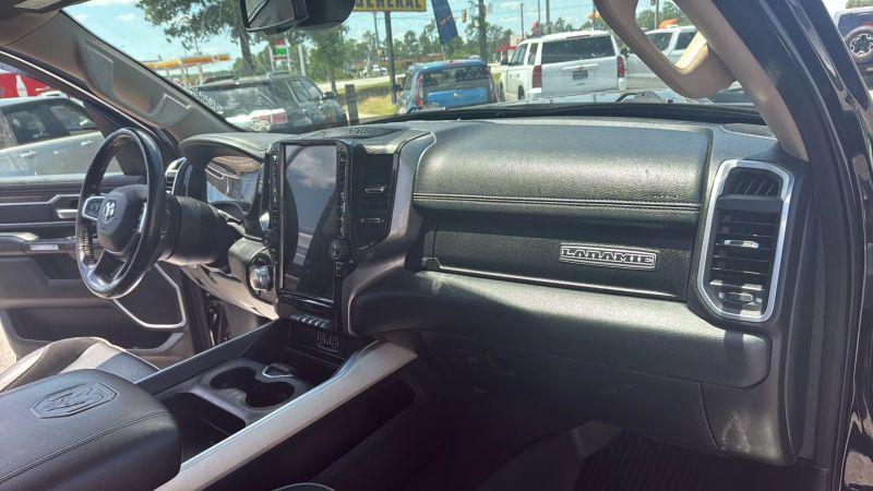 2020 Ram 1500 Laramie Crew Cab 4x4 6'4" Box