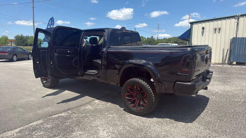 2020 Ram 1500 Laramie Crew Cab 4x4 6'4" Box