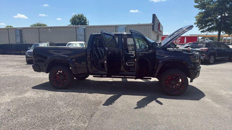 2020 Ram 1500 Laramie Crew Cab 4x4 6'4" Box