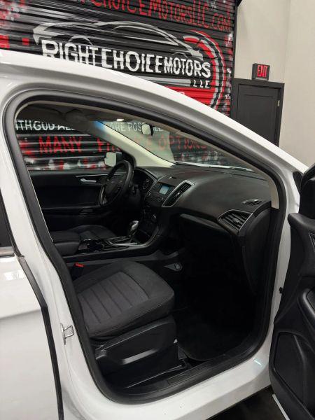 2018 Ford Edge SE