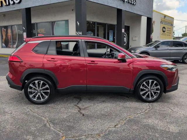 2023 Toyota Corolla Cross XLE