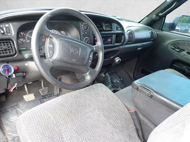 2001 Dodge Ram 2500 Base
