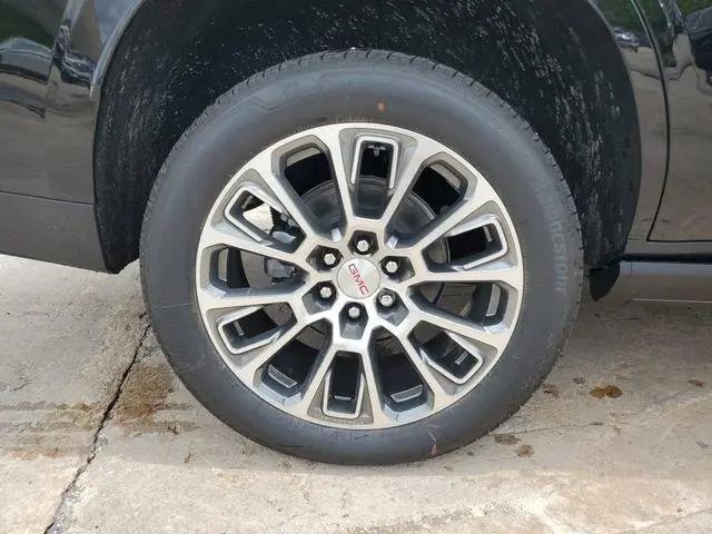 2026 GMC Yukon 4WD Denali