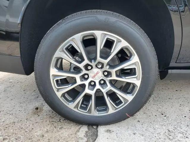 2026 GMC Yukon 4WD Denali