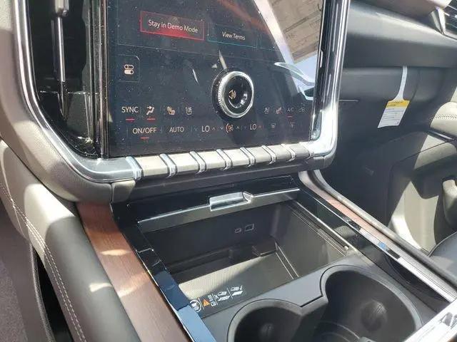 2026 GMC Yukon 4WD Denali