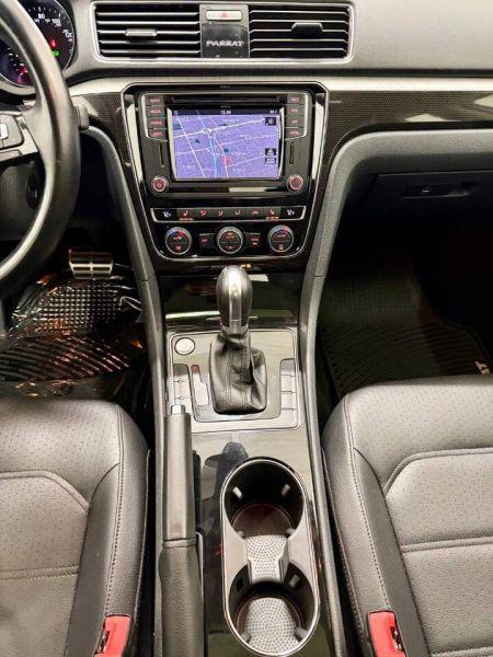 2019 Volkswagen Passat 2.0T SE R-Line