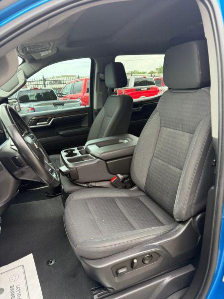 2023 Chevrolet Silverado 1500 2WD Crew Cab Short Bed LT