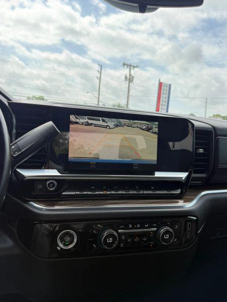 2023 Chevrolet Silverado 1500 2WD Crew Cab Short Bed LT
