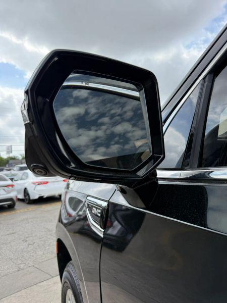2021 GMC Yukon XL 4WD SLT