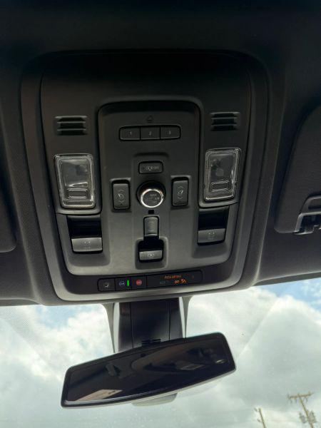 2021 GMC Yukon XL 4WD SLT