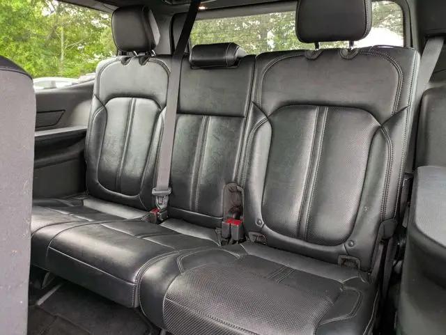 2022 Jeep Wagoneer Series II 4x2
