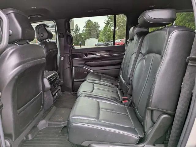 2022 Jeep Wagoneer Series II 4x2