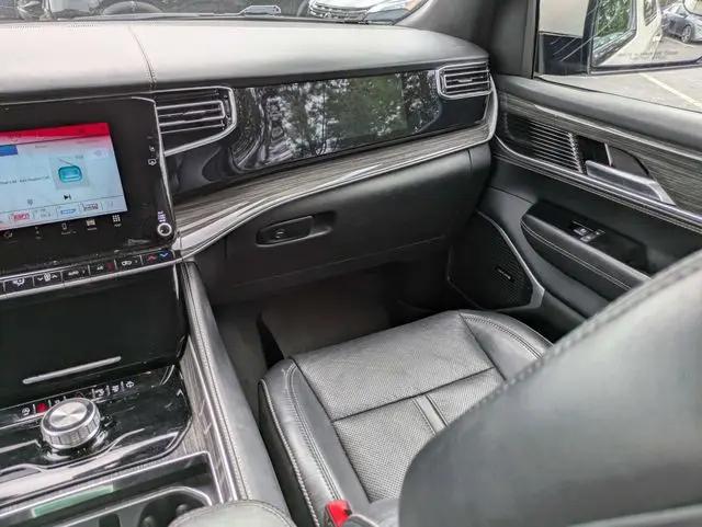 2022 Jeep Wagoneer Series II 4x2
