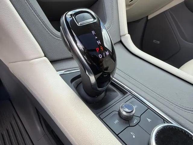 2020 Cadillac XT6 FWD Premium Luxury