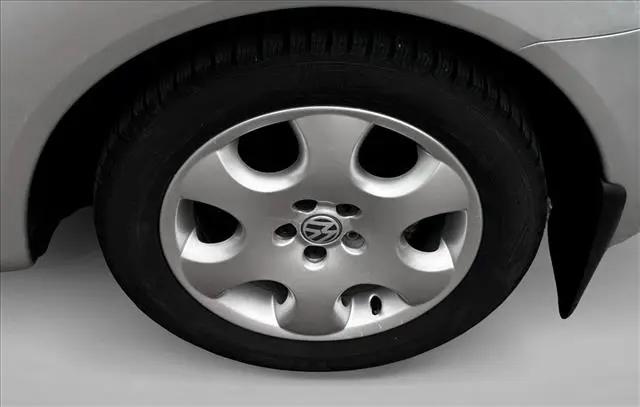 2003 Volkswagen New Beetle GLS 2.0L