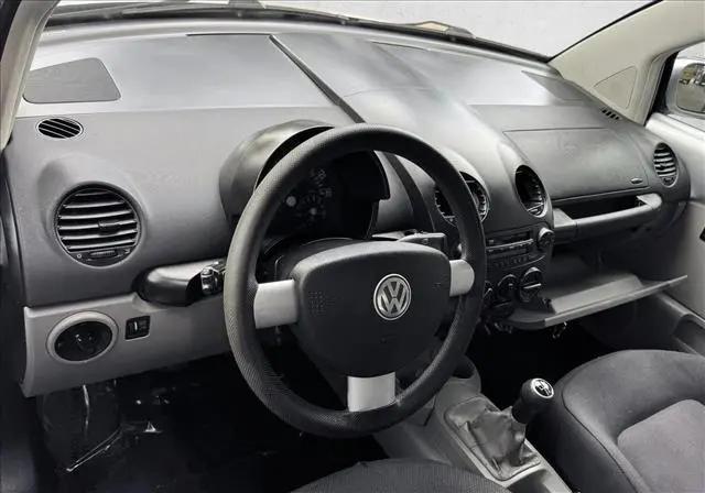 2003 Volkswagen New Beetle GLS 2.0L