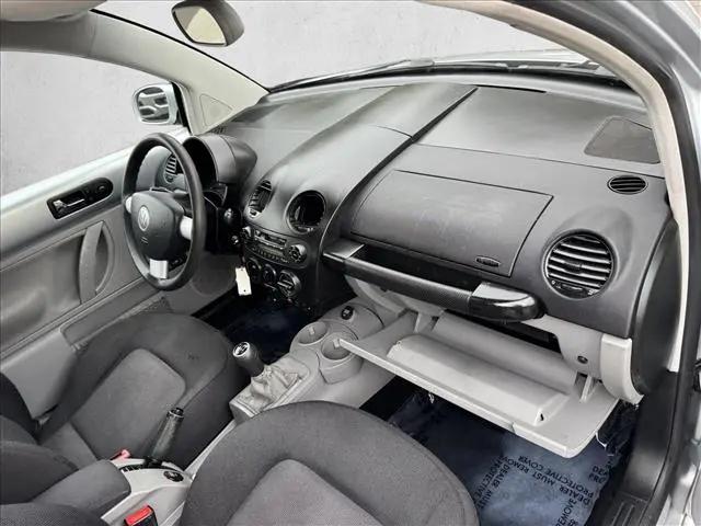 2003 Volkswagen New Beetle GLS 2.0L