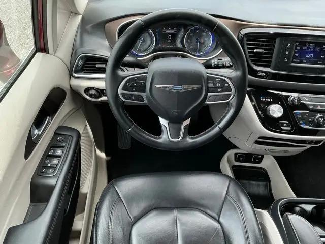 2017 Chrysler Pacifica Touring-L
