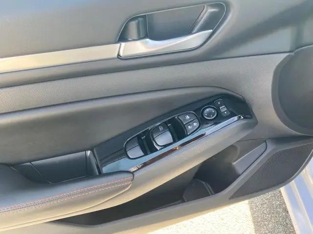 2024 Nissan Altima SR Intelligent AWD