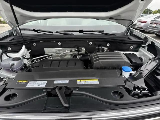 2026 Volkswagen Atlas SE with Technology