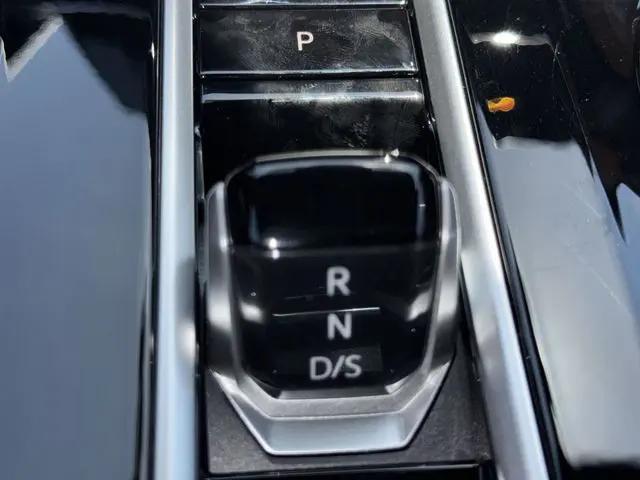 2026 Volkswagen Atlas Cross Sport SEL R-Line Black