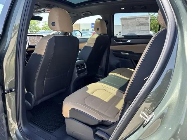2026 Volkswagen Atlas Cross Sport SEL R-Line Black