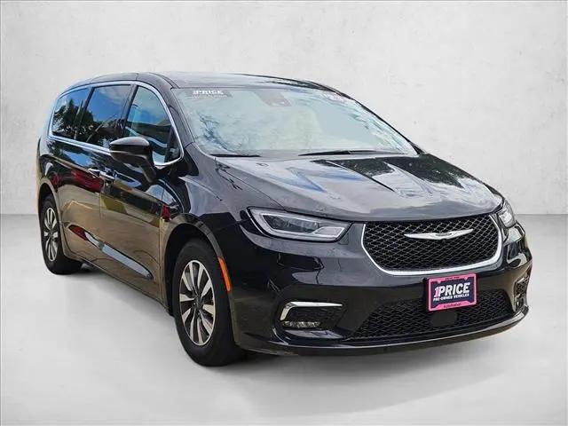 2023 Chrysler Pacifica Hybrid Touring L