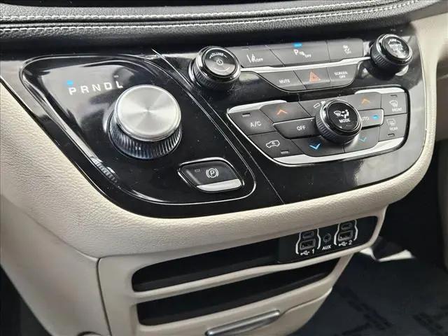 2023 Chrysler Pacifica Hybrid Touring L