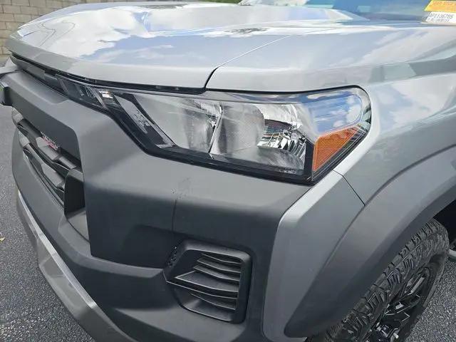2023 Chevrolet Colorado 4WD Crew Cab Short Box Trail Boss