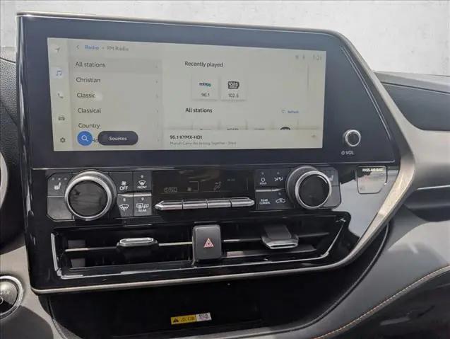 2023 Toyota Highlander Hybrid XLE Bronze