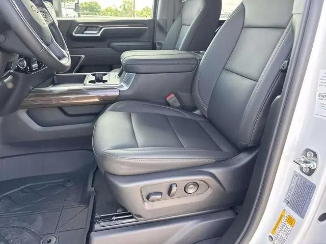 2026 Chevrolet Silverado 3500HD Crew Cab, Long Bed, LT Dual Rear Wheel, RWD