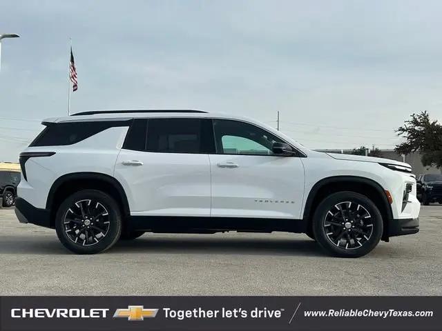 2026 Chevrolet Traverse FWD LT