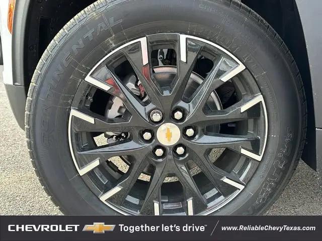 2026 Chevrolet Traverse FWD LT