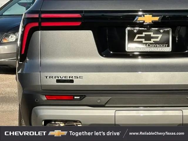 2026 Chevrolet Traverse FWD LT