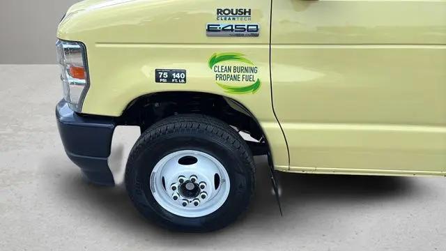 2022 Ford E-450 Cutaway Base