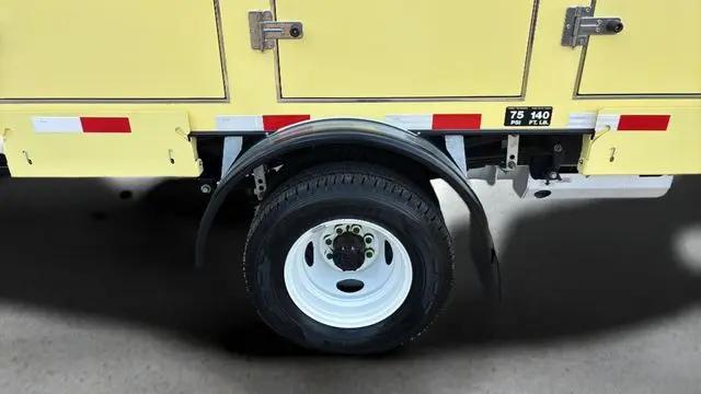 2022 Ford E-450 Cutaway Base