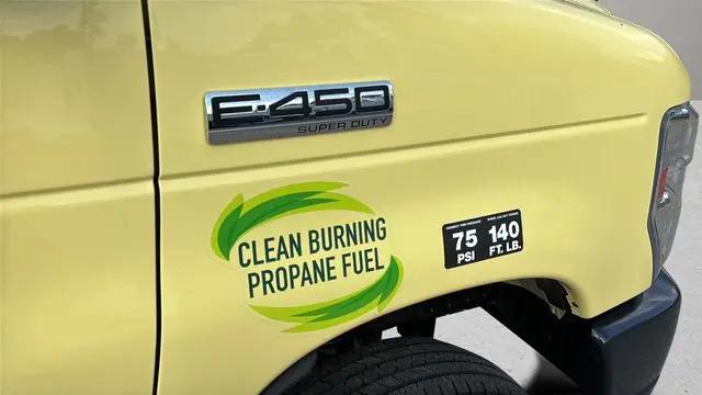 2022 Ford E-450 Cutaway Base