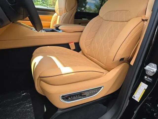 2026 Jeep Grand Wagoneer Summit Reserve 4x4