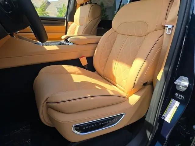 2026 Jeep Grand Wagoneer Summit Reserve 4x4