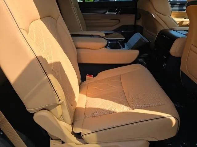 2026 Jeep Grand Wagoneer Summit Reserve 4x4