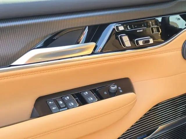 2026 Jeep Grand Wagoneer Summit Reserve 4x4