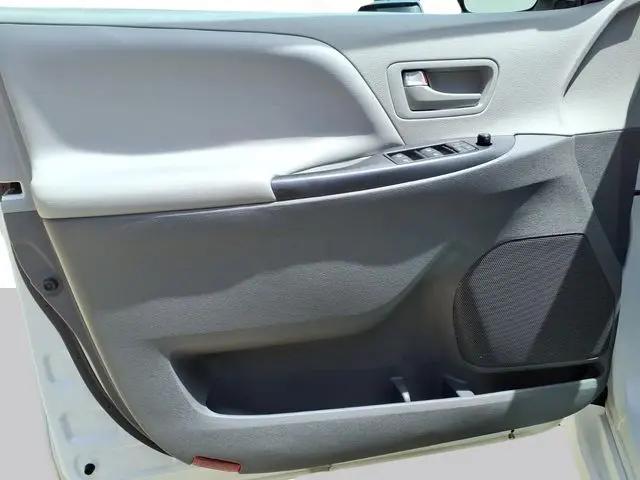 2020 Toyota Sienna L