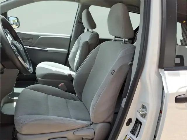 2020 Toyota Sienna L