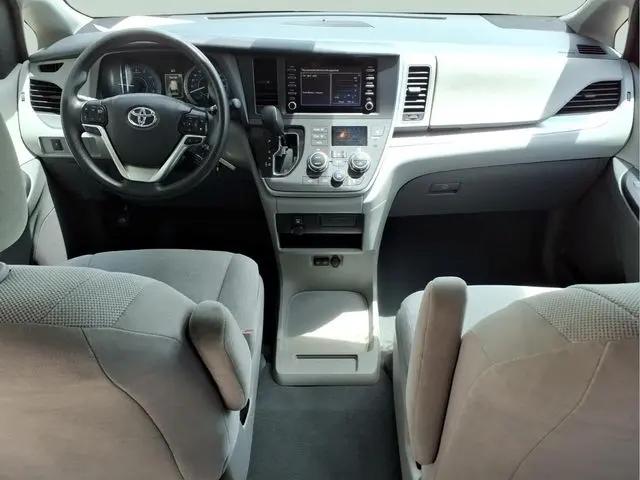 2020 Toyota Sienna L