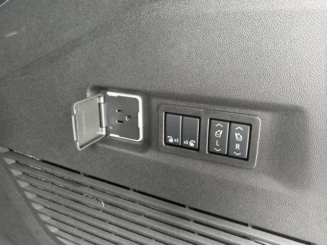 2025 GMC Yukon XL 4WD AT4 Ultimate
