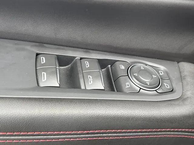 2025 GMC Yukon XL 4WD AT4 Ultimate